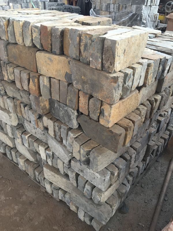 Big Fireproof Reclaimed Brick Wall Old World Brick Veneer For